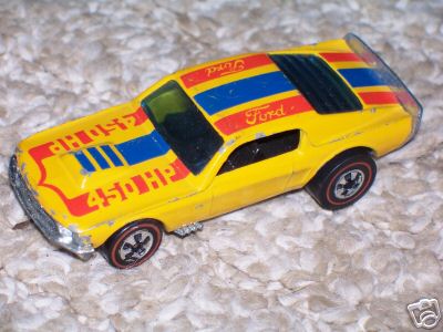 1975 Hot Wheels Mustang Stocker item 7644 in yellow Flying Colors decoration