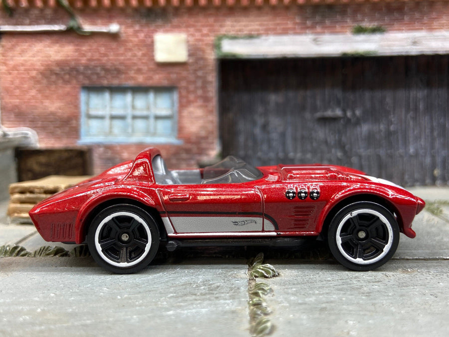 Loose Hot Wheels - Chevy Corvette Grand Sport Roadster - Red and White