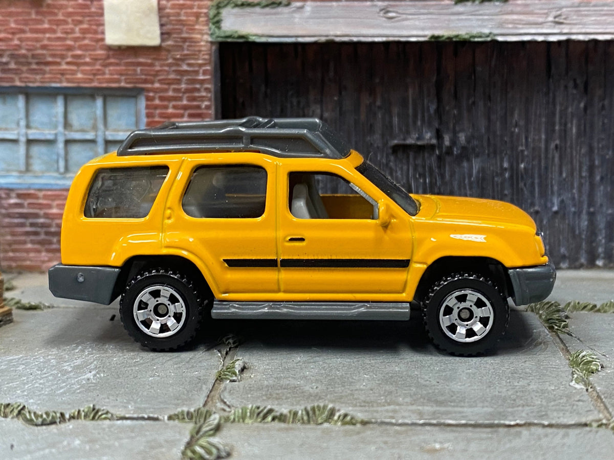 Matchbox 2000 Nissan XTerra in Yellow, loose diecast car