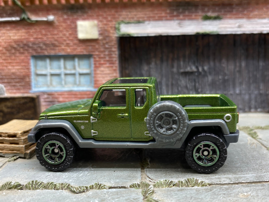 Matchbox 2017 Jeep Gladiator Truck green loose diecast - gallery image 1 of 3