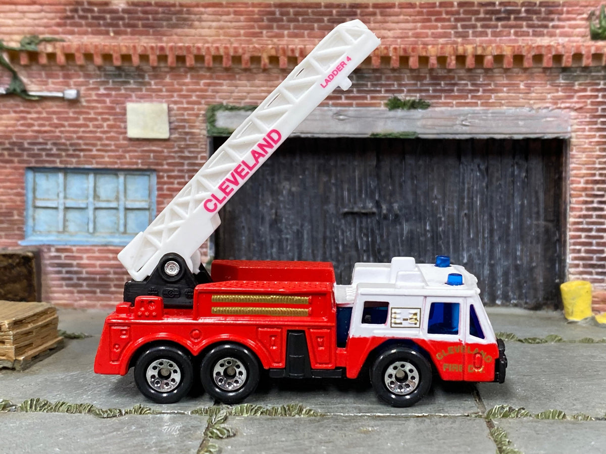Matchbox Fire Engine Fire Truck in Red and White Cleveland, loose diecast car