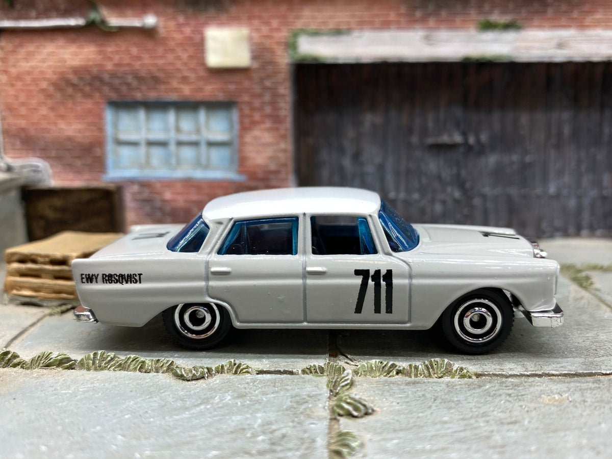 Matchbox Mercedes 220SE in Gray and White 711, loose diecast car