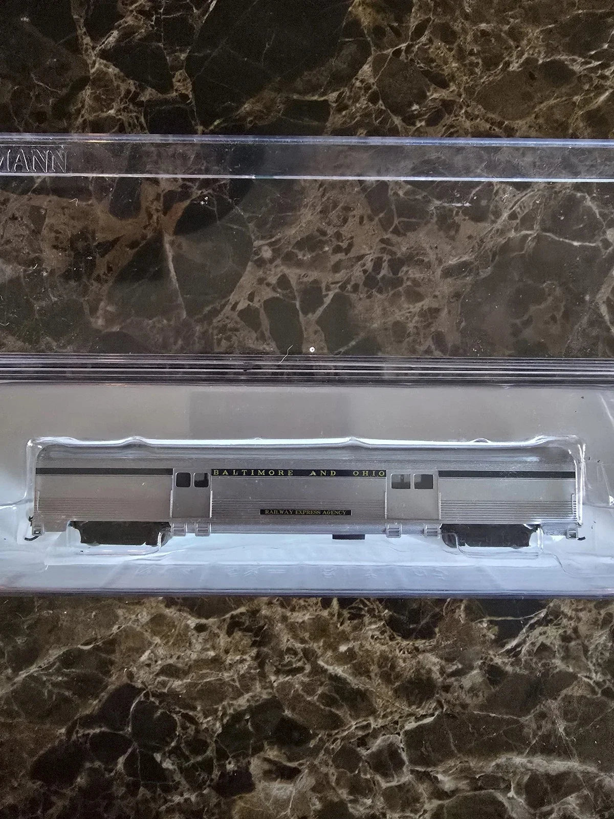Bachmann N 72-Foot Two-Door Baggage Car - B&O Silver and Blue (14653) — exact product view