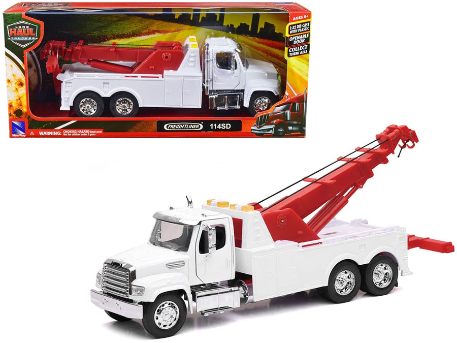 New Ray Freightliner 114SD tow truck white red Long Haul Trucker 1:32 11023, view 1