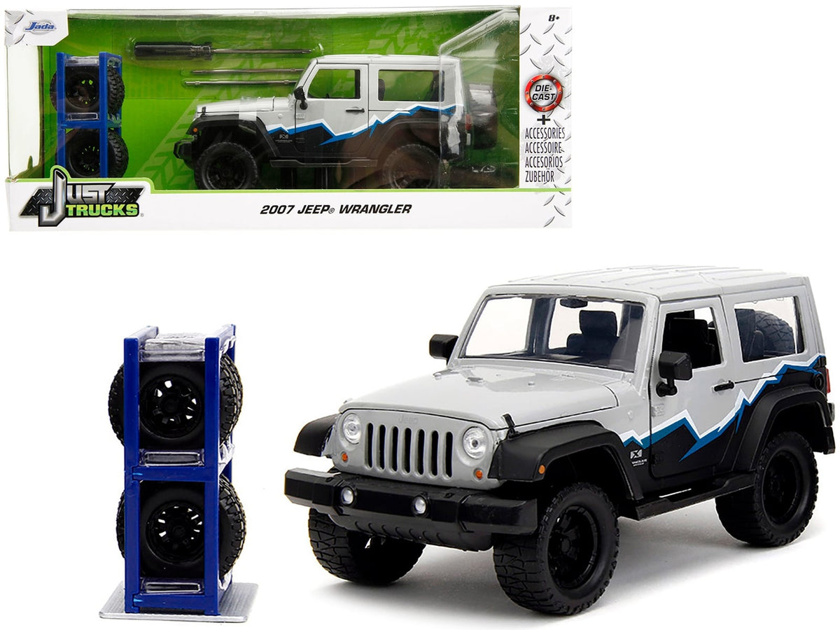 2007 Jeep Wrangler with included extra wheels and Just Trucks box, complete set, Jada 34194, 1:24