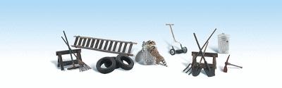 Woodland Scenics HO Scale Garage Treasures, 13-piece detail set