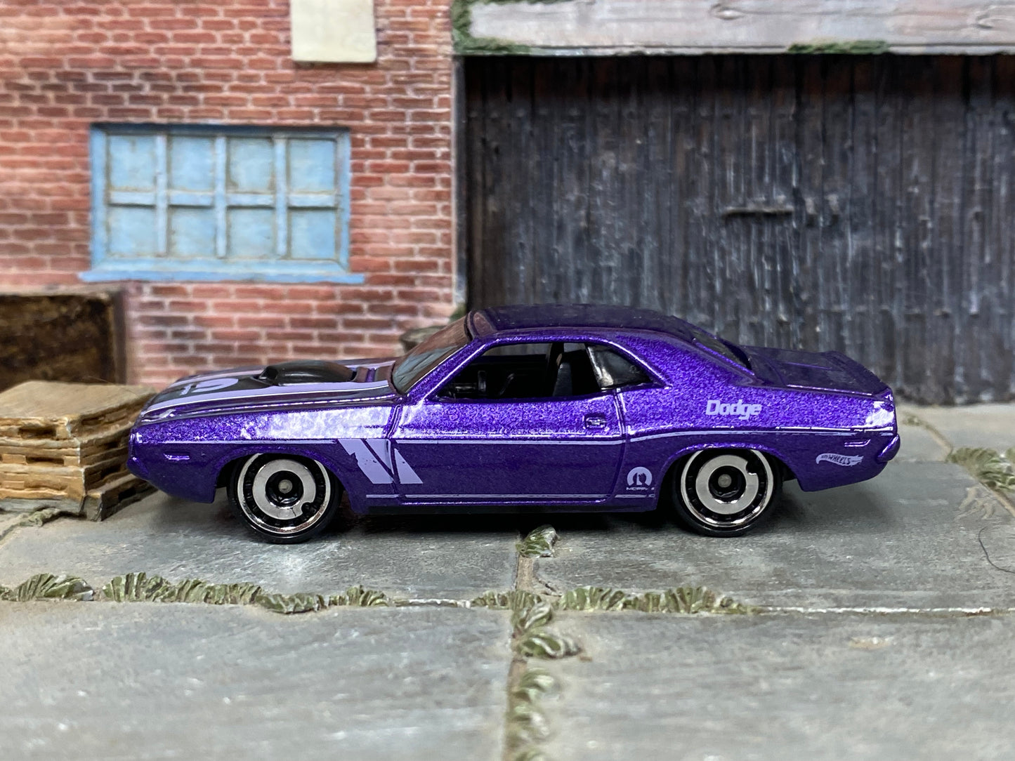 Loose Hot Wheels - 1970 Dodge Challenger - Purple