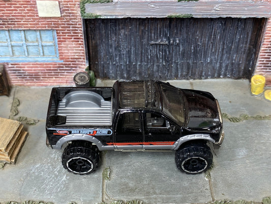Loose Hot Wheels - 2010 Toyota Tundra Off Road 4x4 - Black, Red and Silver