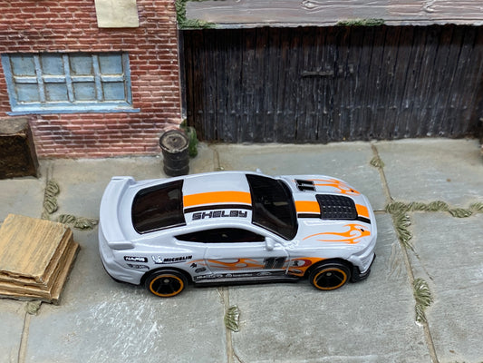 Loose Hot Wheels - 2020 Ford Mustang Shelby GT500 - Gray Black and Orange