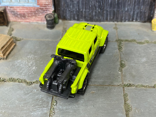 Custom Hot Wheels - 2020 Jeep Gladiator - Bright Green - Chrome Mag Wheels - Rubber Tires
