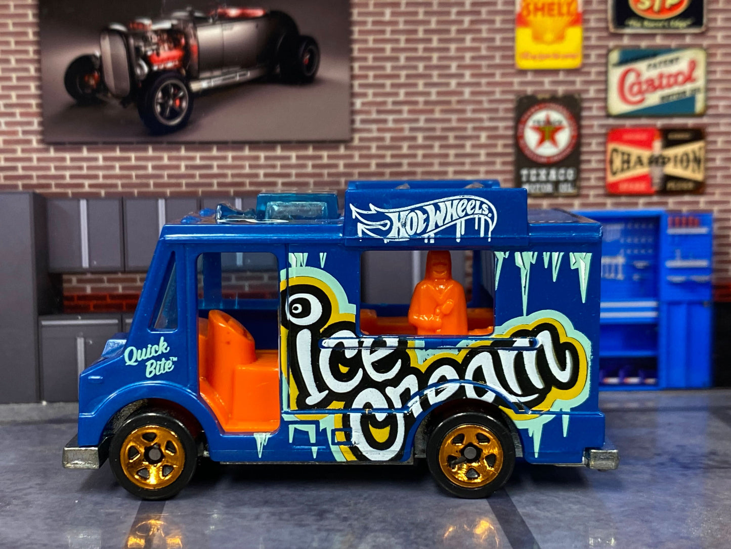 Loose Hot Wheels - Quick Bite Food Truck - Ice Cream - Blue