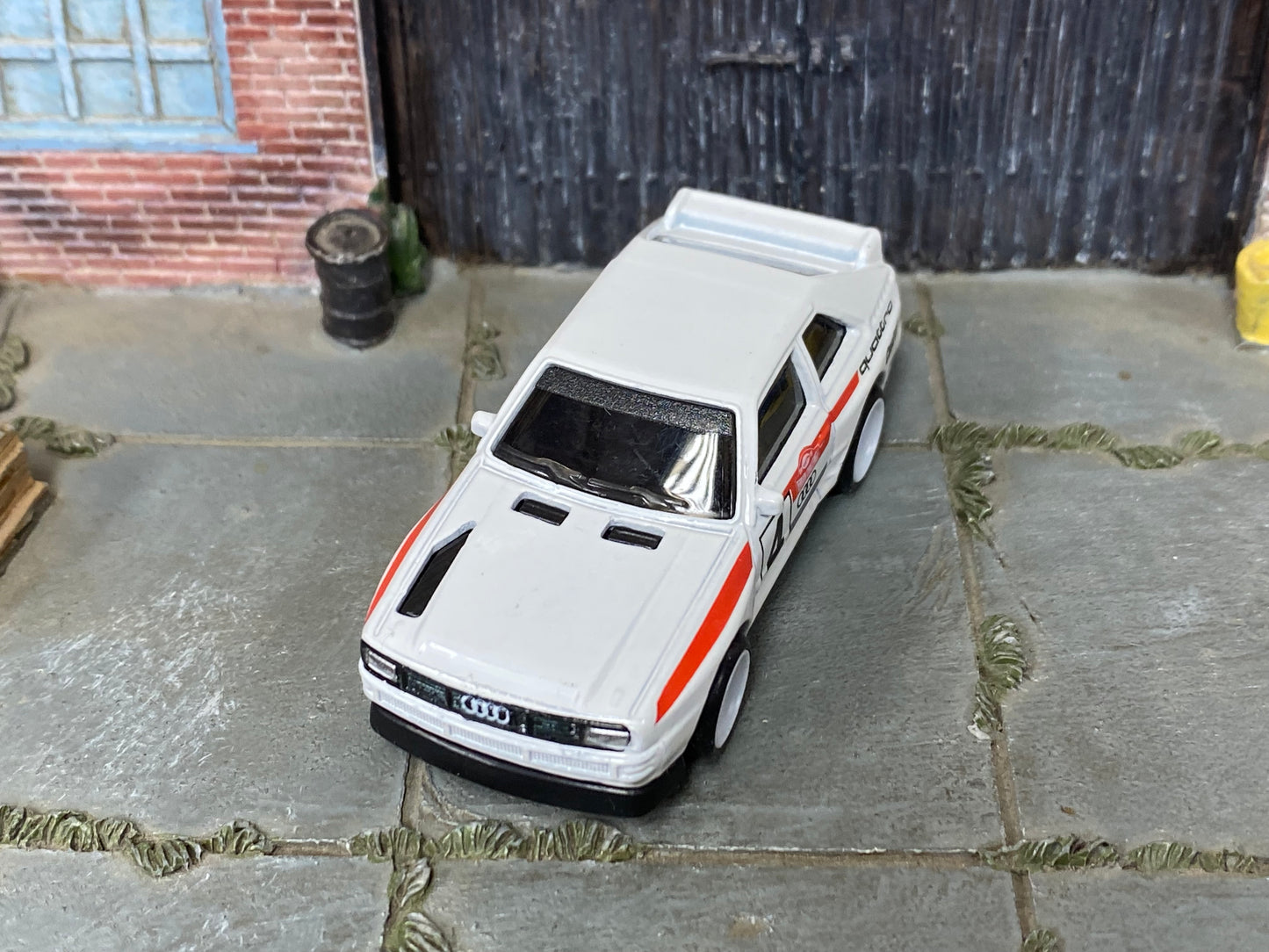 Custom Hot Wheels - Audi Sport Quatro - White Racing 4 -White Mag Wheels - Rubber Tires