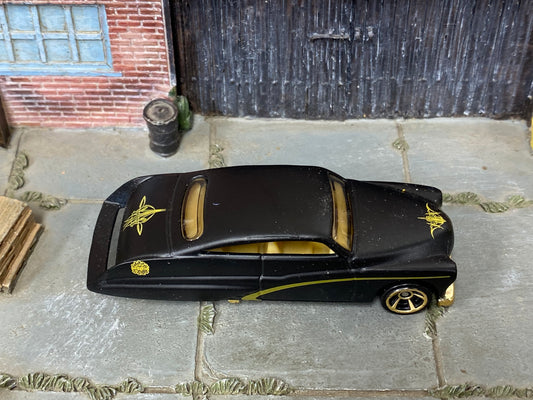 Loose Hot Wheels - Pearl Passion - Satin Black and Gold
