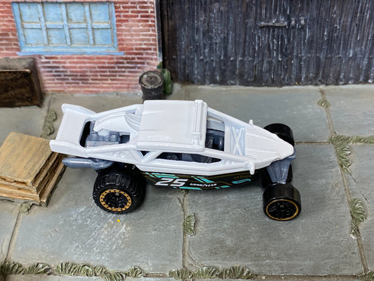 Loose Hot Wheels - "Dune it up" Dune Buggy Sand Rail - White, Black and Green