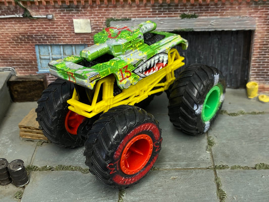 Loose Hot Wheels Monster Jam - Monster Truck - Invader Stealth - Green
