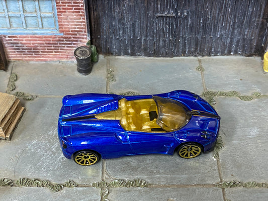 Loose Hot Wheels -2017 Pagani Huayra Roadster - Dark Blue, Black and Gold