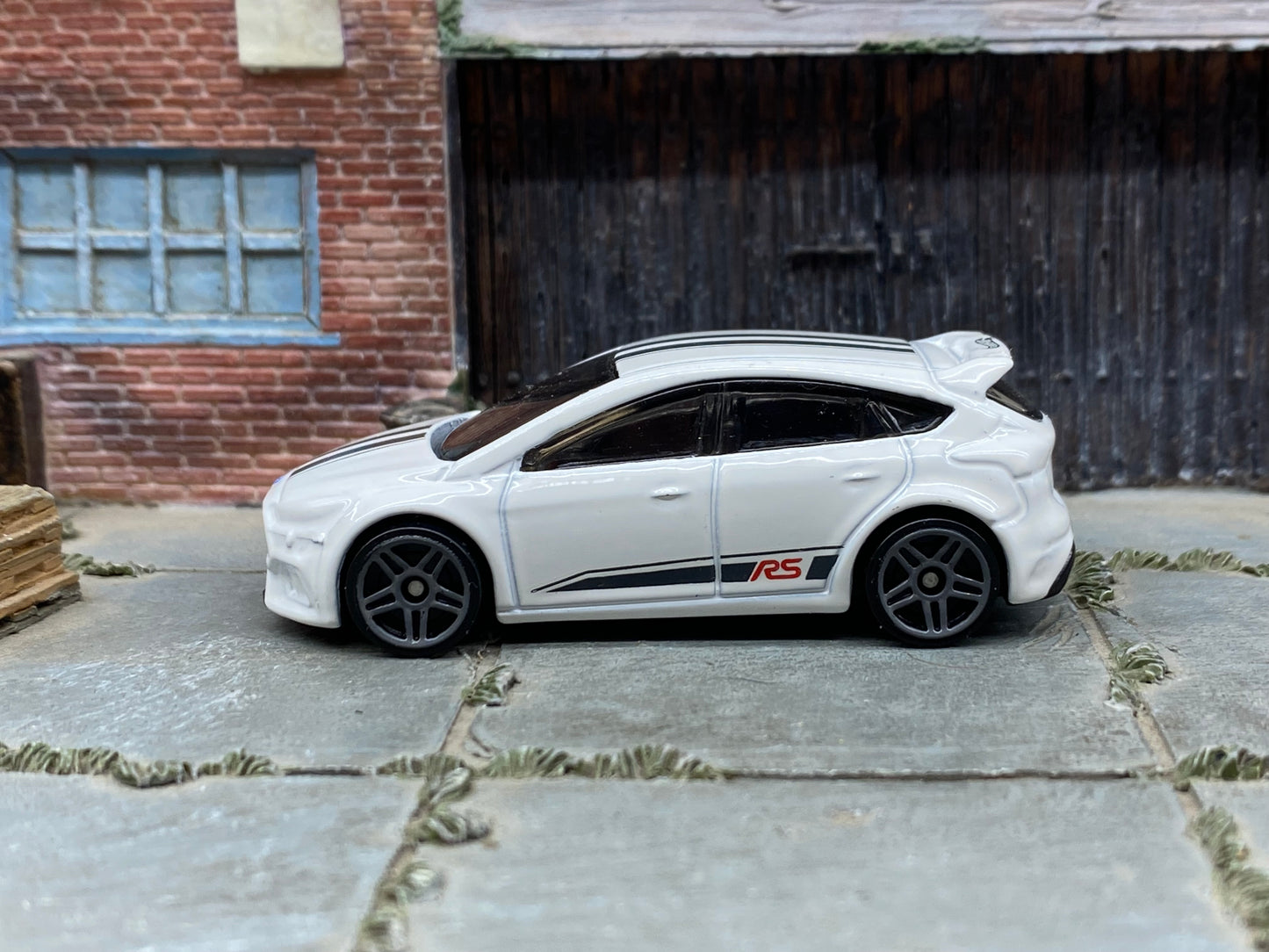 Loose Hot Wheels - Ford Focus RS - White with Black Stripes