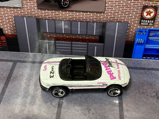 Loose Hot Wheels - Mazda MX-5 Miata - White and Pink Pang Racing