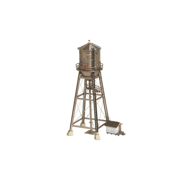 Woodland Scenics BR5866 actual O scale rustic water tower and pump house view 1
