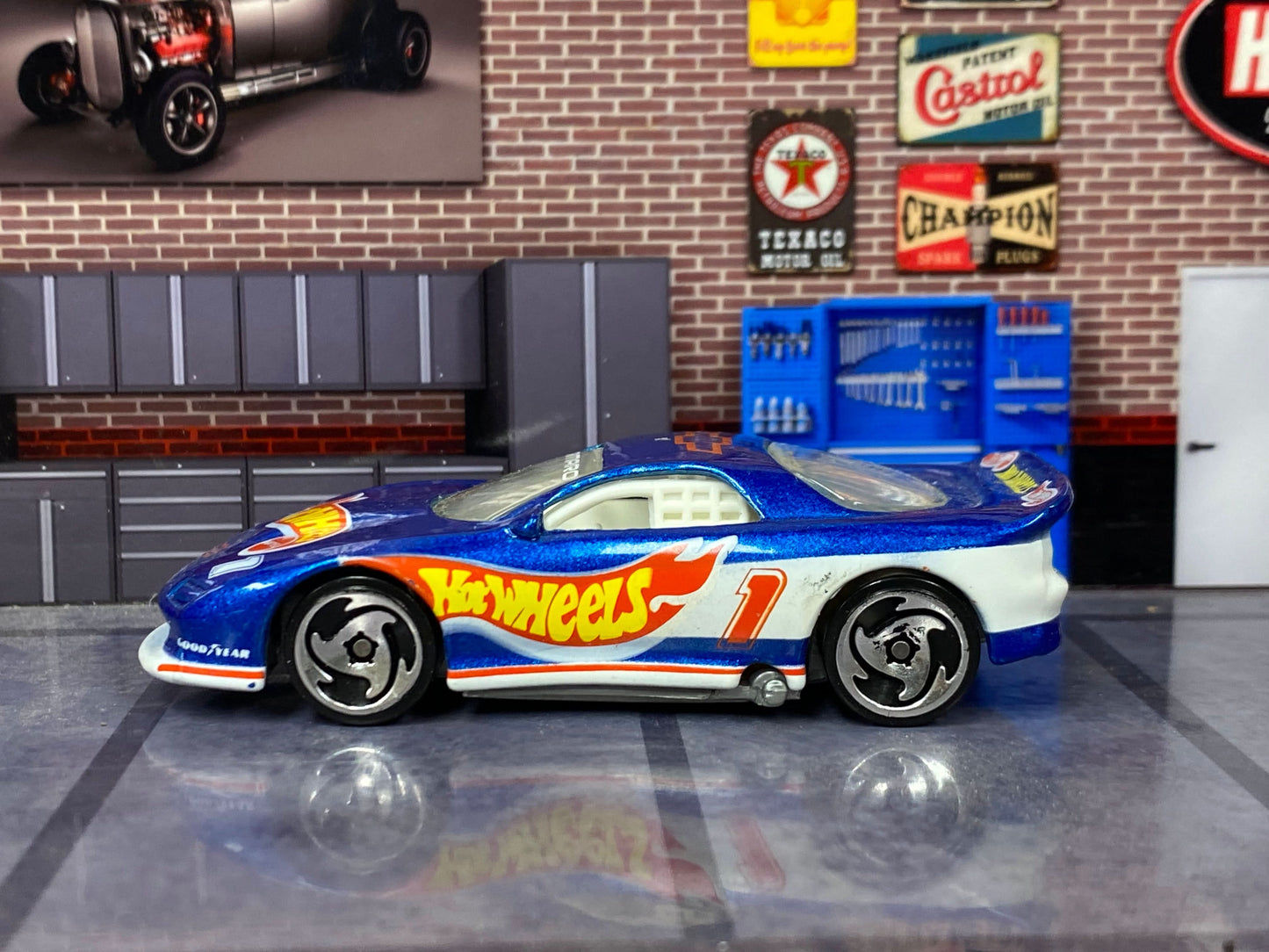 Loose Hot Wheels - 1992 Chevy Camaro Race Car (1995) - Blue and White Hot Wheels