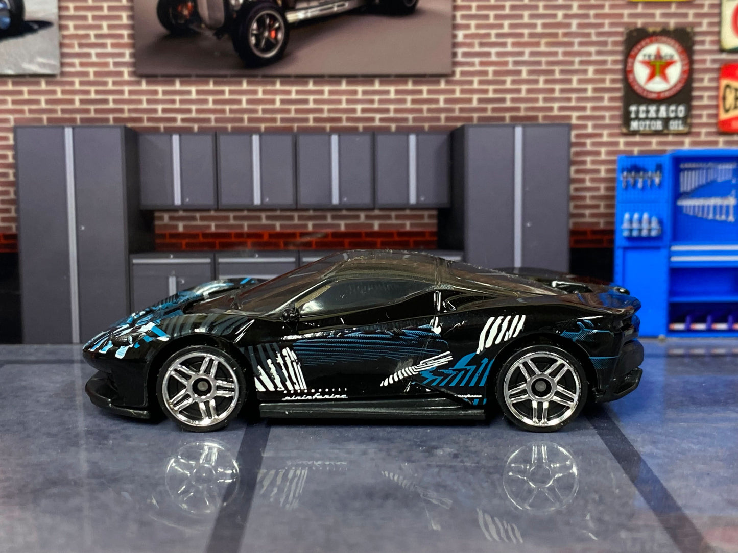 Loose Hot Wheels - Pininfarina Battista - Black, Blue and White with Graphics