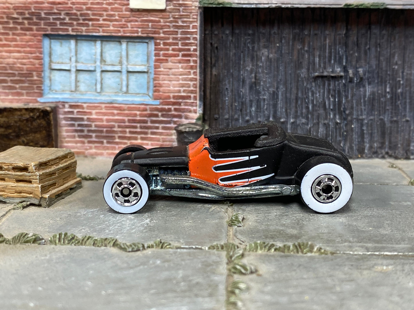 Loose Hot Wheels - 1927 Ford T-Bucket Track T - Sating Black and Red