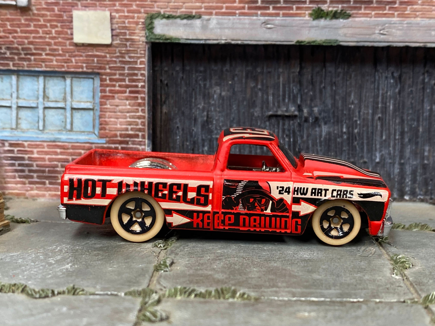 Loose Hot Wheels 1967 Chevy C10 Pick Up Truck in Red art Series – diecast car