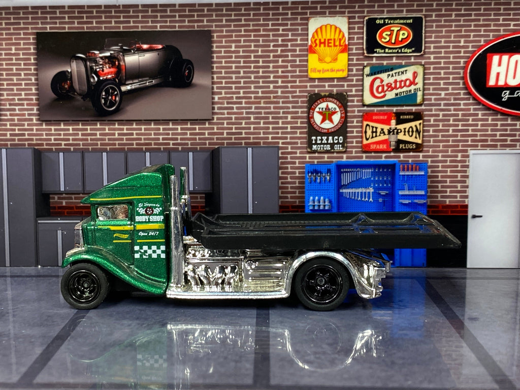 Custom Hot Wheels Fast Bed Hauler Green and Black Black 5 Spoke Muncle Mikes
