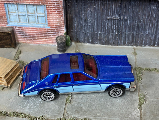 Loose Hot Wheels - Cadillac Seville - Blue