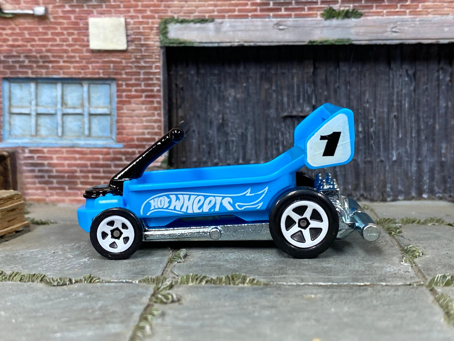 Loose Hot Wheels - Draggin' Wagon -Light blue and White Hot Wheels