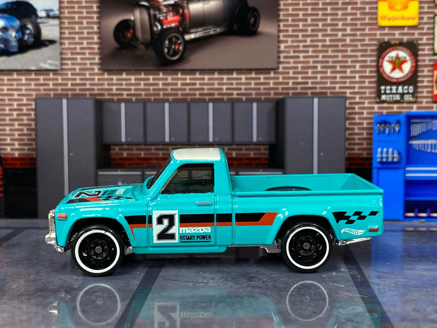 Loose Hot Wheels - Mazda REPU Mini Truck - Teal, White, Black and Red 2