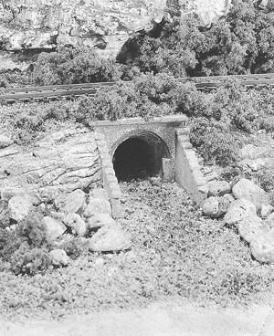 Woodland Scenics C1163 Masonry Arch Culvert - N Scale - product image