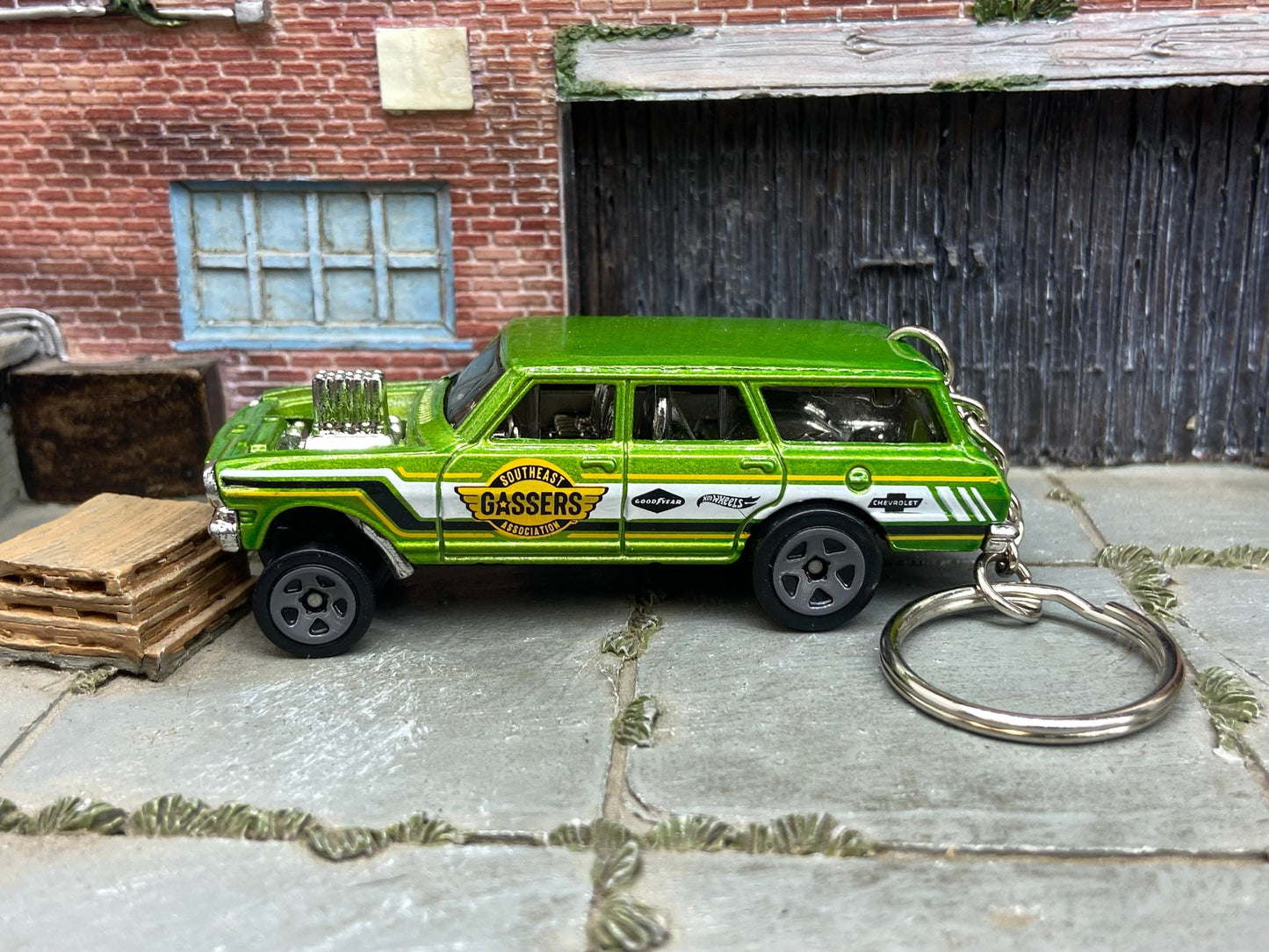 Custom Hot Wheels Keychain - Key Chain - Zipper Pull - 1964 Chevy Nova Station Wagon Gasser Light Green