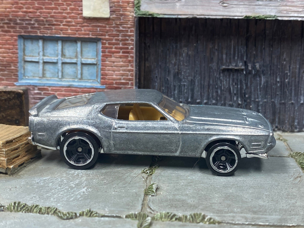 DIY Hot Wheels Car Kit 1971 Ford Mustang MACH 1 Build Your Own