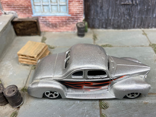 Loose Hot Wheels - 1940 Ford Coupe - Silver with Flames