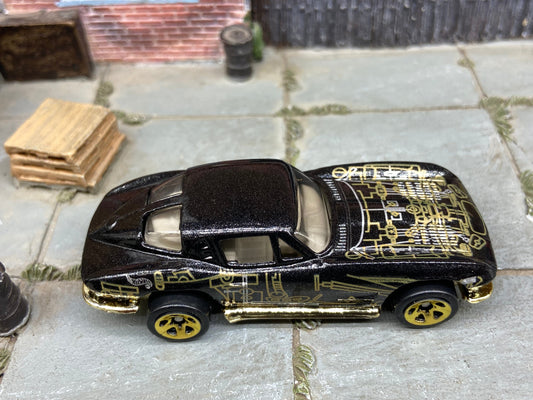 Loose Hot Wheels - 1963 Chevy Corvette Stingray - Black and Gold