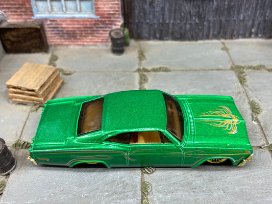 Loose Hot Wheels - 1965 Chevy Impala - Green and Gold