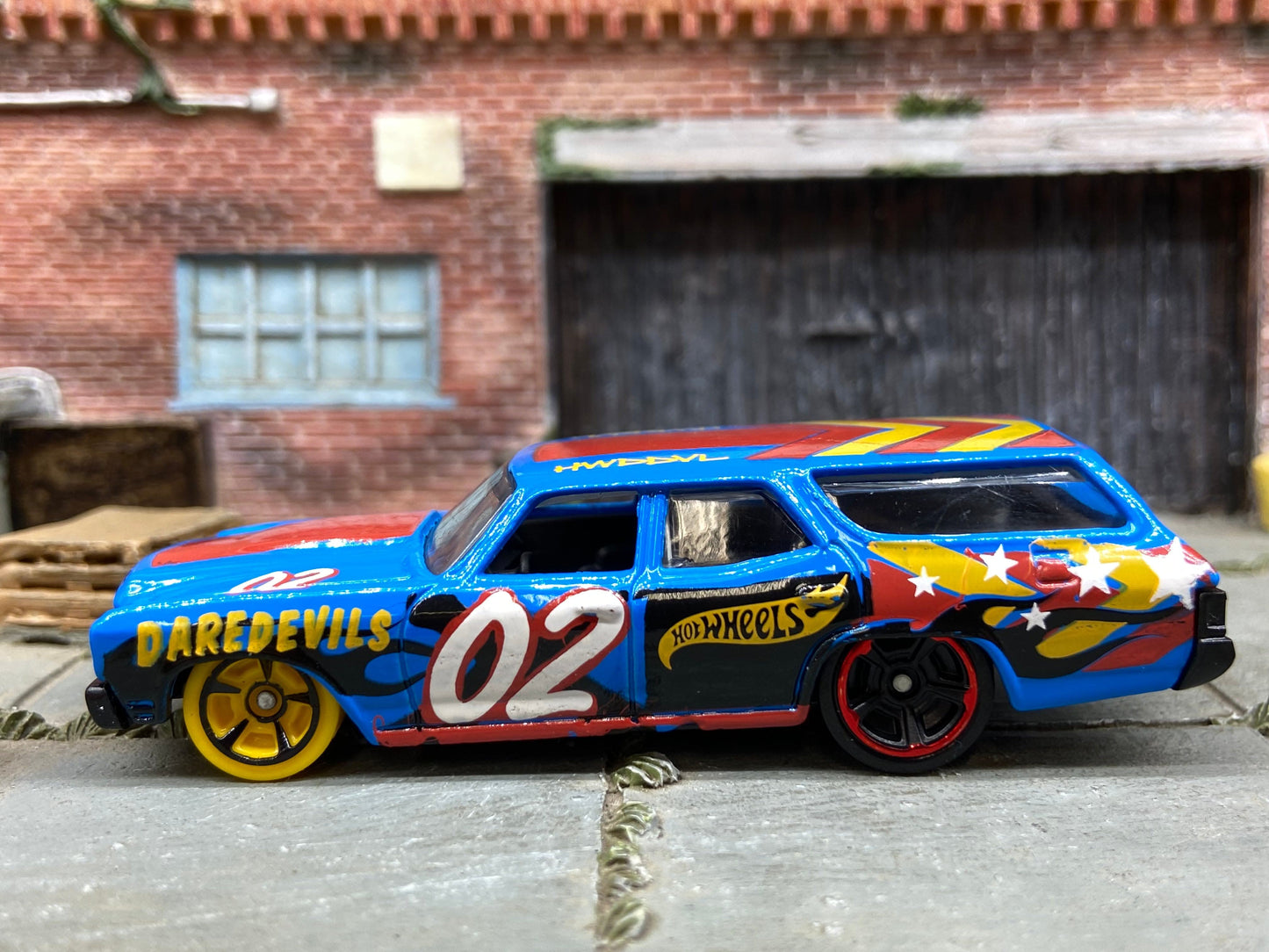 Loose Hot Wheels 1970 Chevy Chevelle SS Station Wagon Dressed in Daredevils Blue and Red Livery