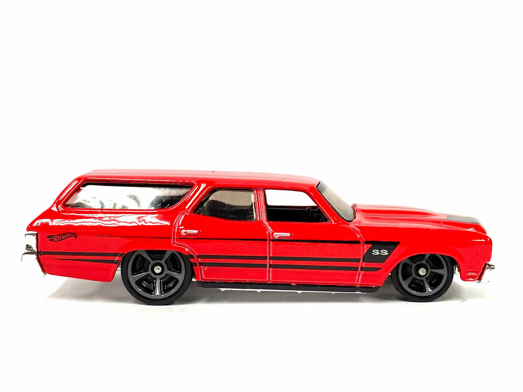 Loose Hot Wheels - 1970 Chevy Chevelle SS Station Wagon - Red and 