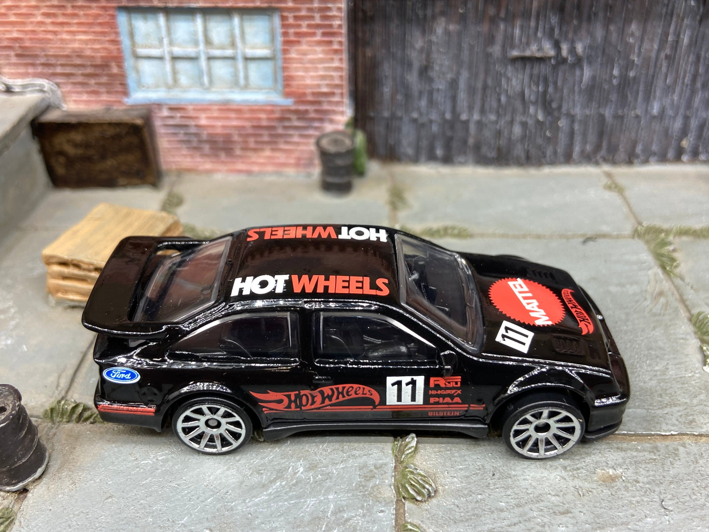 Loose Hot Wheels - 1987 Ford Sierra Cosworth - Black Hot Wheels #11 Race Livery