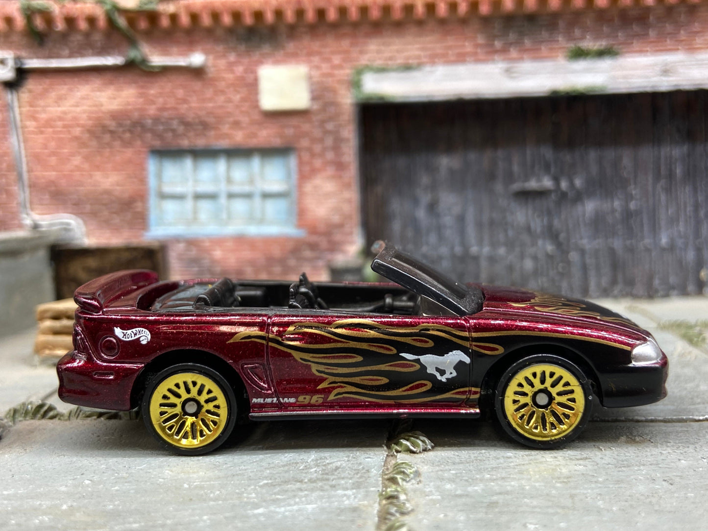 Loose Hot Wheels - 1996 Ford Mustang GT Convertible - Dark Red with Flames