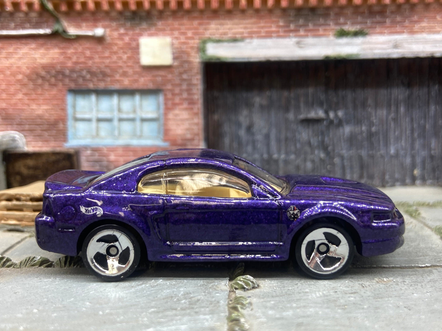 Loose Hot Wheels - 1999 Ford Mustang - Purple