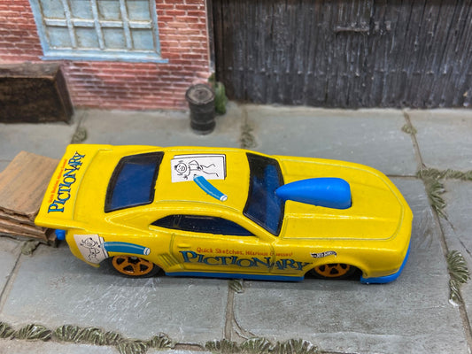Loose Hot Wheels: 2010 Pro-Stock Chevy Camaro Drag Car - Yellow Pictionary Livery