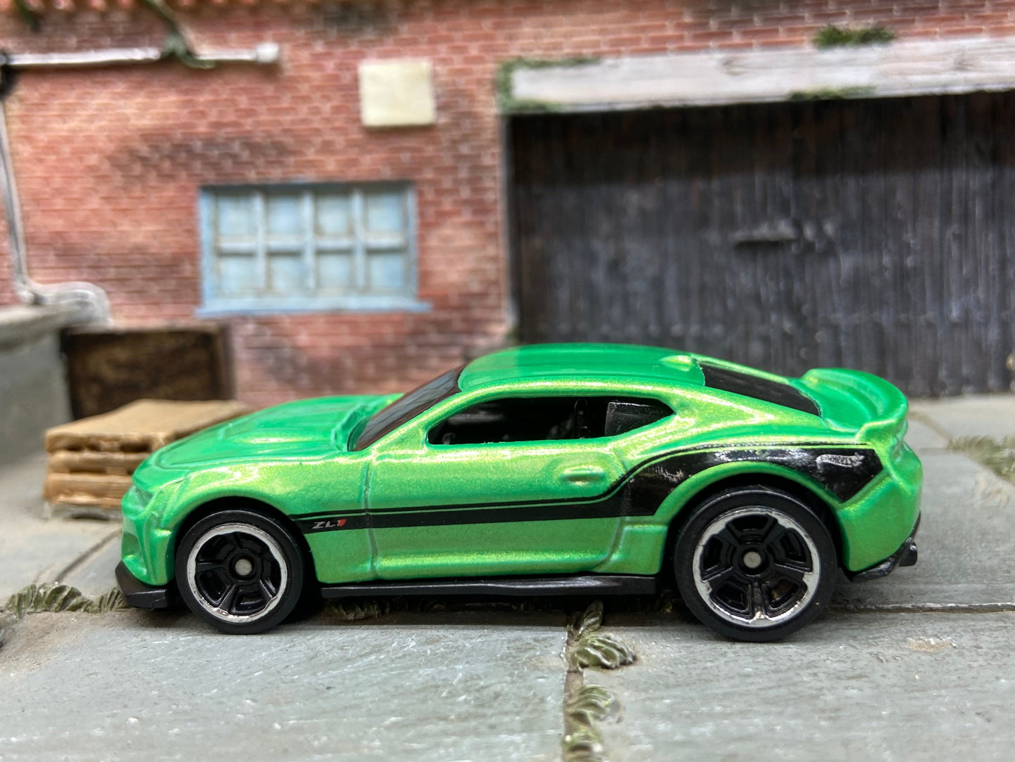 Loose Hot Wheels 2017 Chevy Camaro ZL1 Dressed in Green and Black