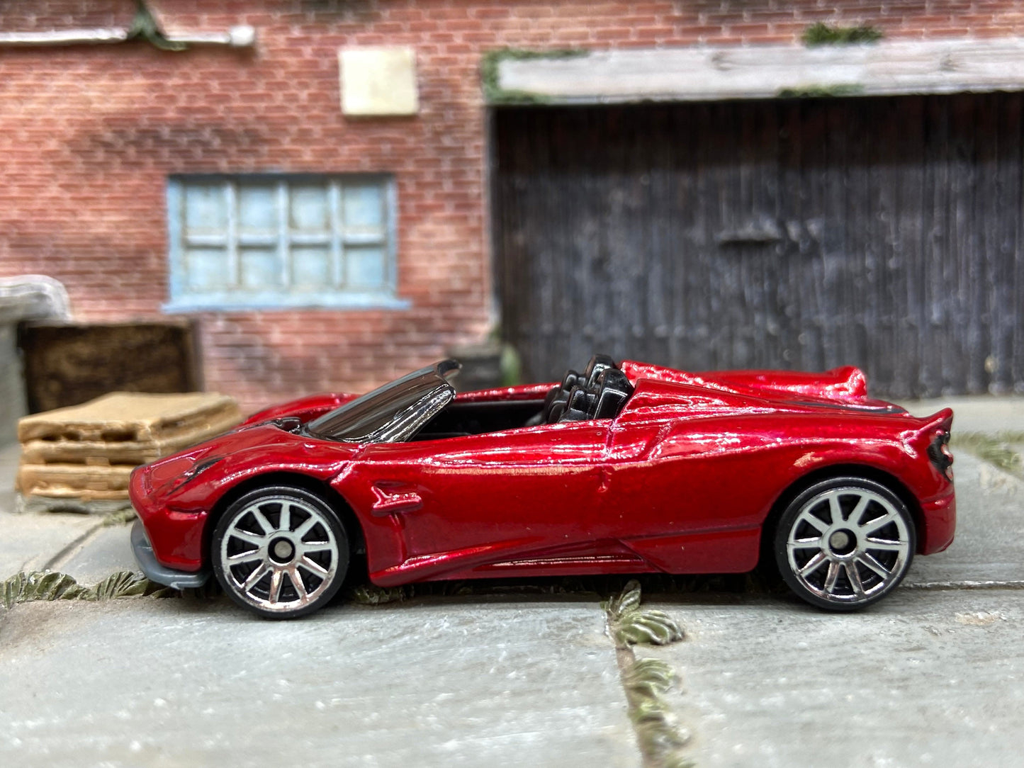 Loose Hot Wheels -2017 Pagani Huayra Roadster - Dark Red