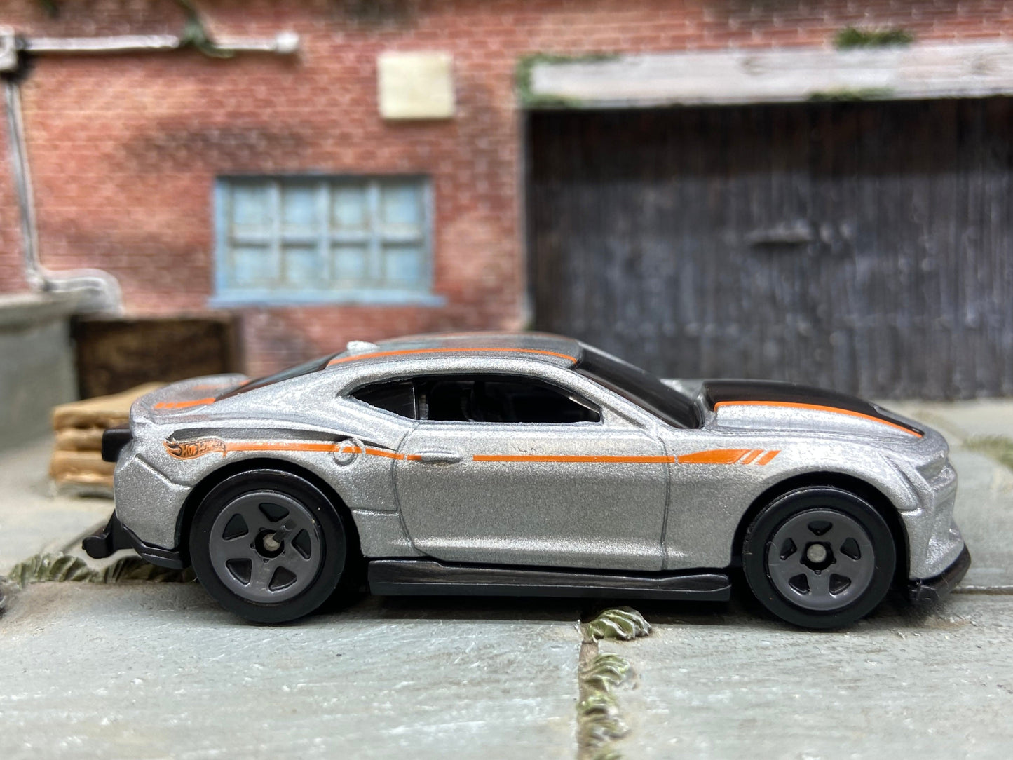 Loose Hot Wheels - 2018 Chevy Camaro COPO Drag Car - Silver and Orange