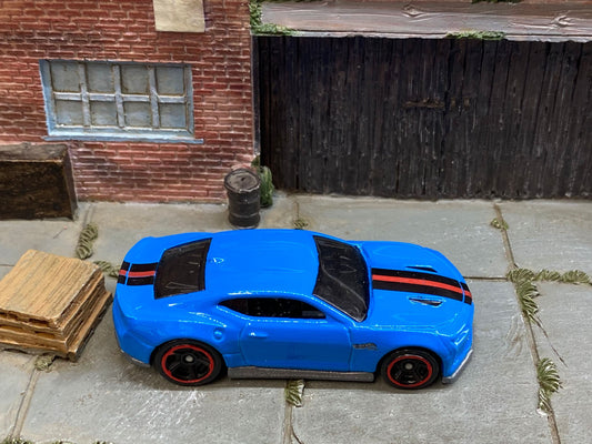 Loose Hot Wheels - 2018 Chevy Camaro SS - Blue, Black and Red