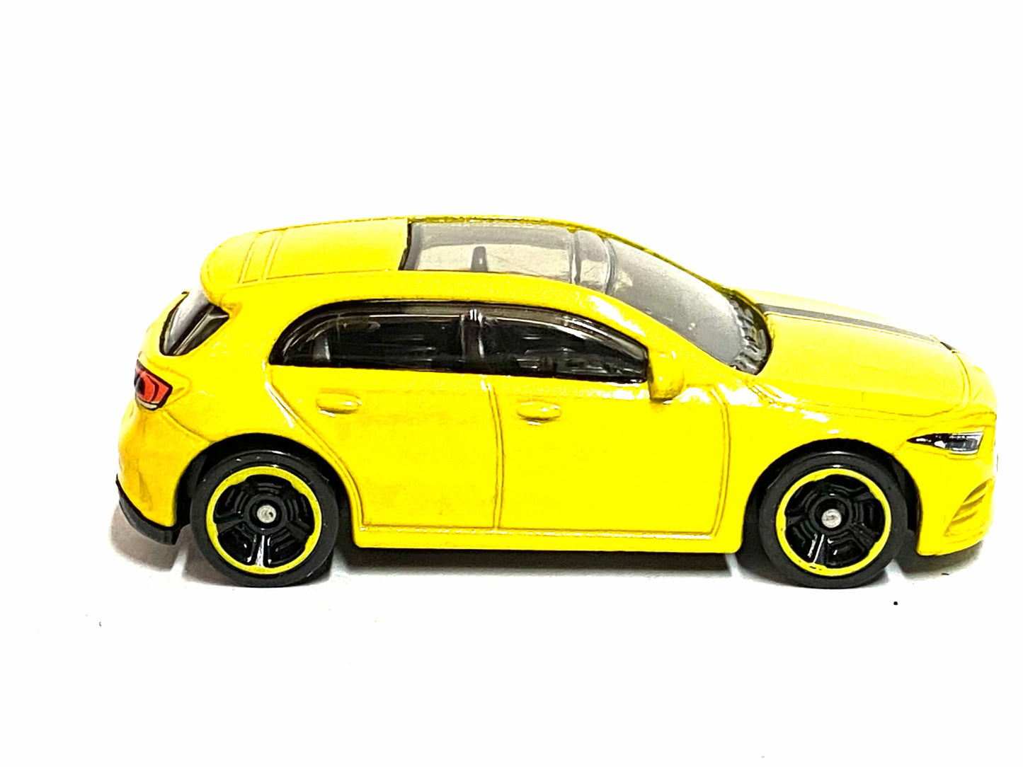 Loose Hot Wheels - 2019 Mercedes-Benz A Class - Yellow and Black