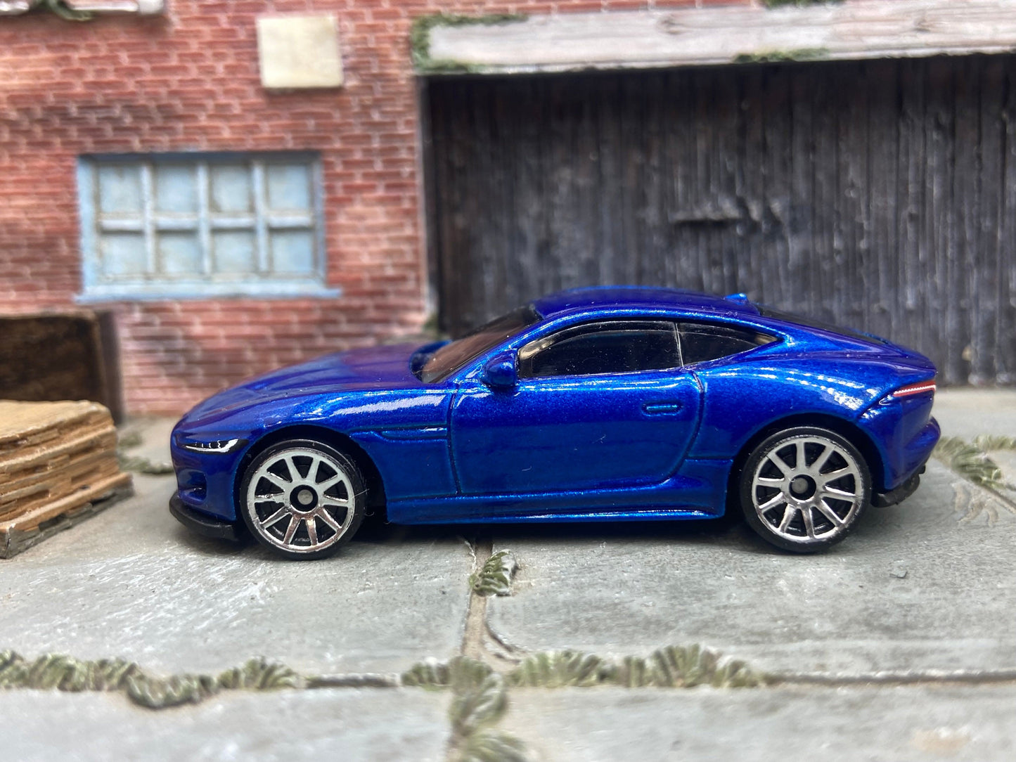 Loose Hot Wheels - 2020 Jaguare F-Type - Blue