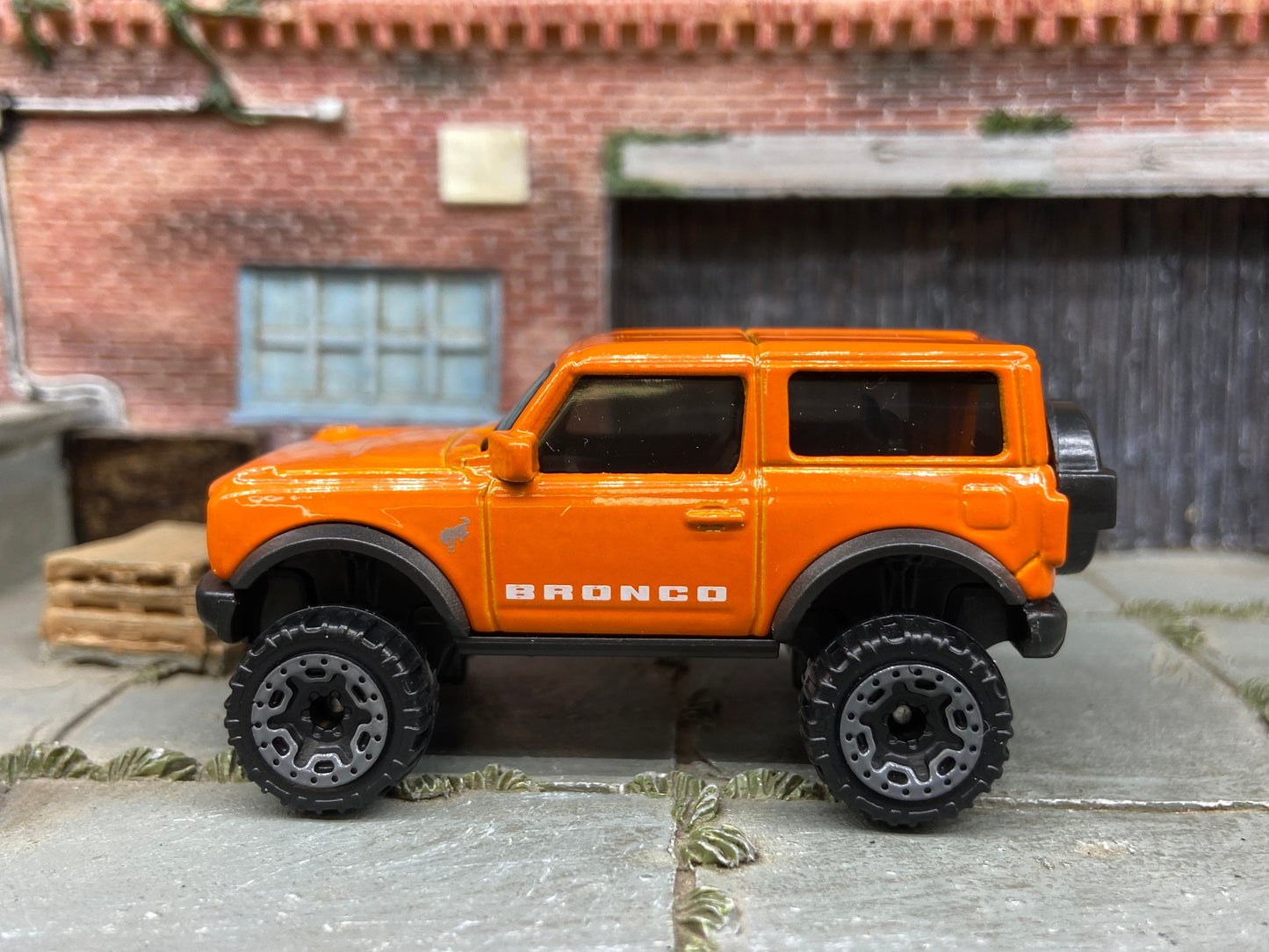 Loose Hot Wheels - 2021 Ford Bronco 4×4 - Orange